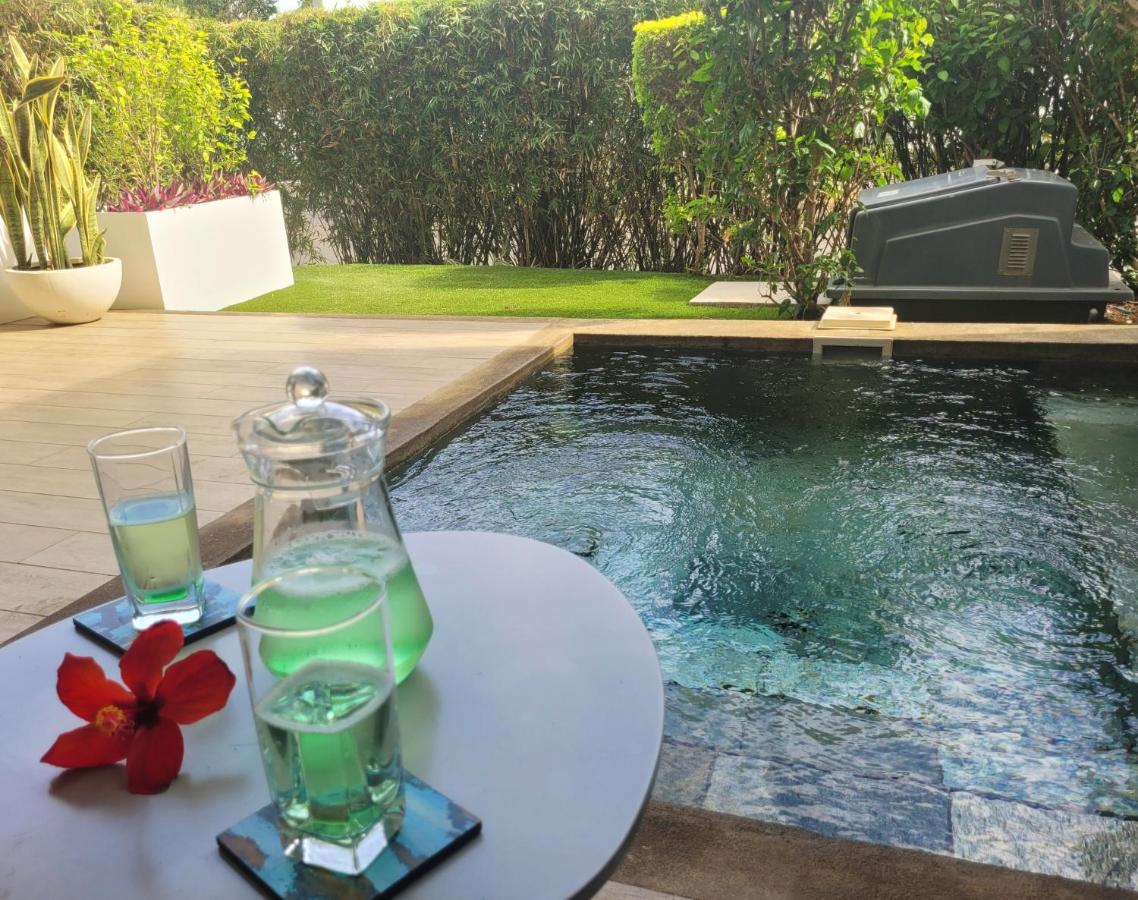 Latitude - With Private Plunge Pool Vila Rivière Noire Exterior foto